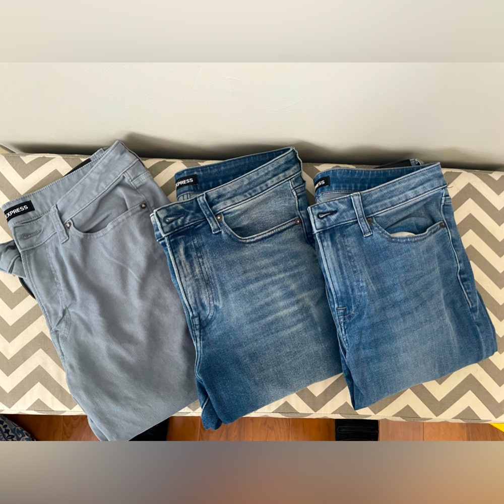 Men’s Express Skinny Jeans -size 32 x 30 (1) and 32 x 32 (2)
